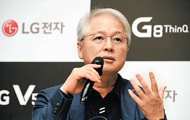 Editor's Pick | 全球又一手机玩家谢幕？LG五年亏损45亿美元，卷轴屏也难救